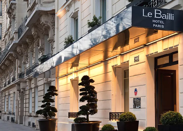 Le Bailli De SuffrenHotel Pas Cher Paris